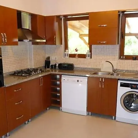 Marmaris Sleeps 8 Pool Air Con Wifi Вилла